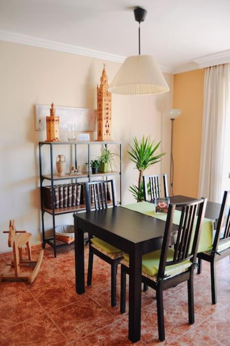 El Apartamento De Trini Seville Ngoại thất bức ảnh